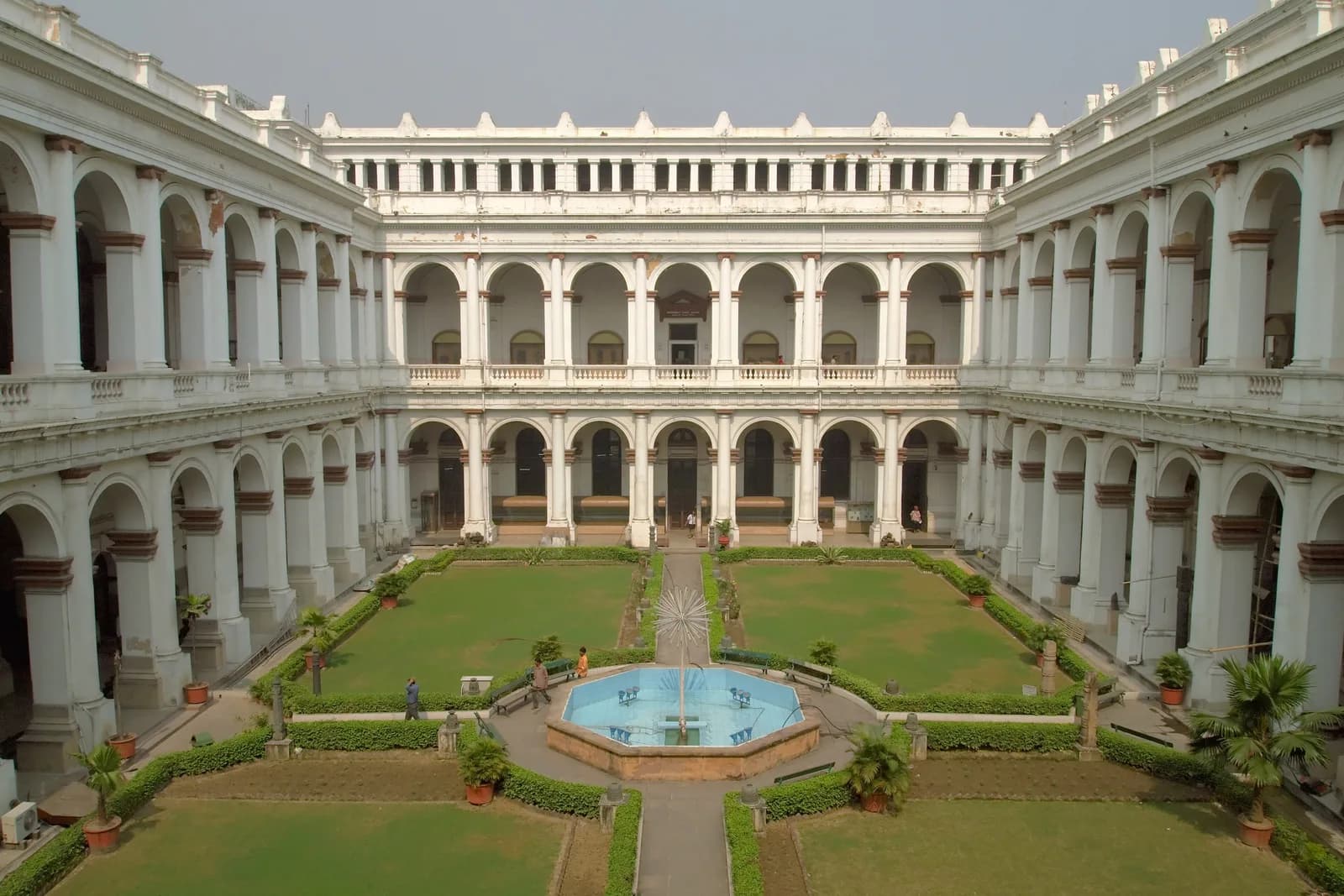 Indian Museum courtyard, Kolkata